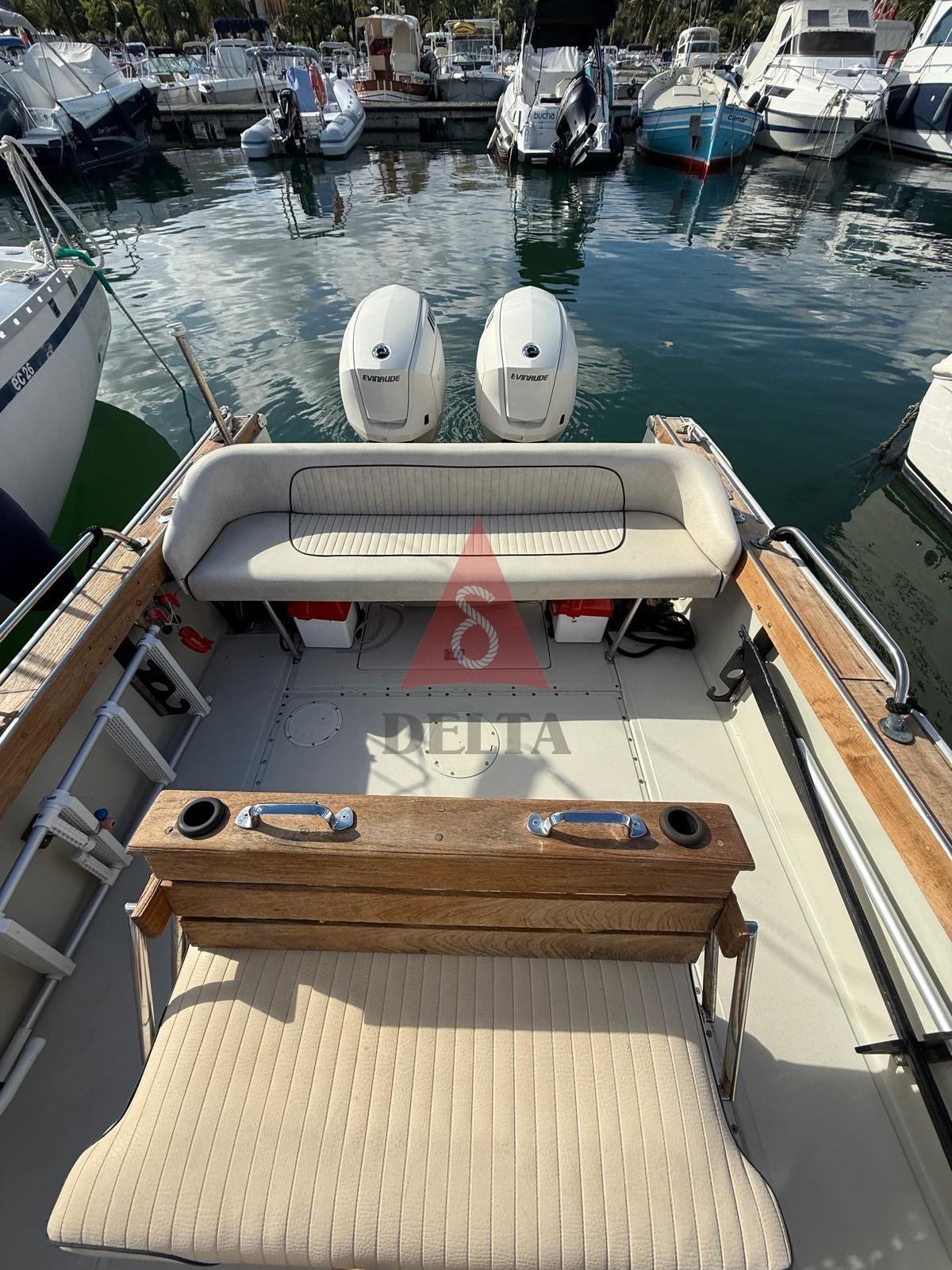 boston whaler Outrage 22