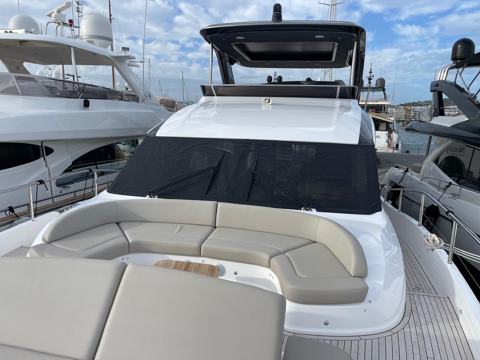 princess yachts Y72