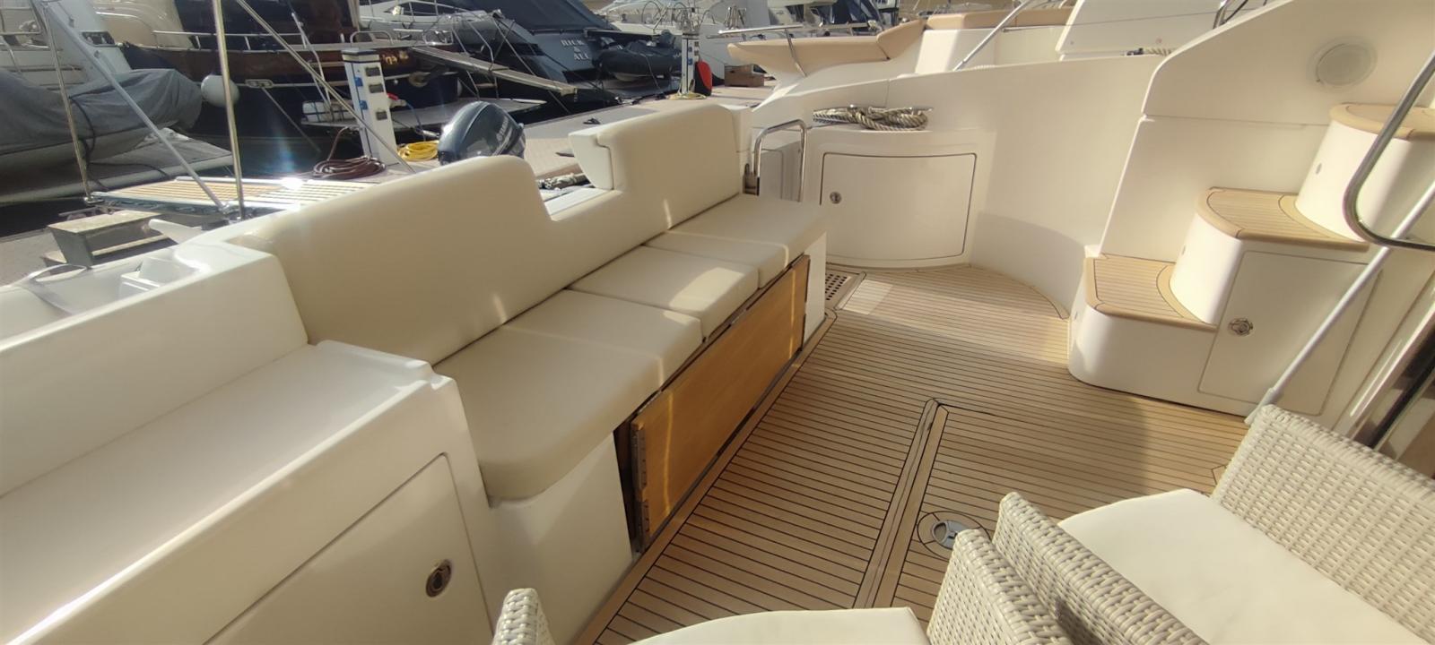 azimut 43 flybridge