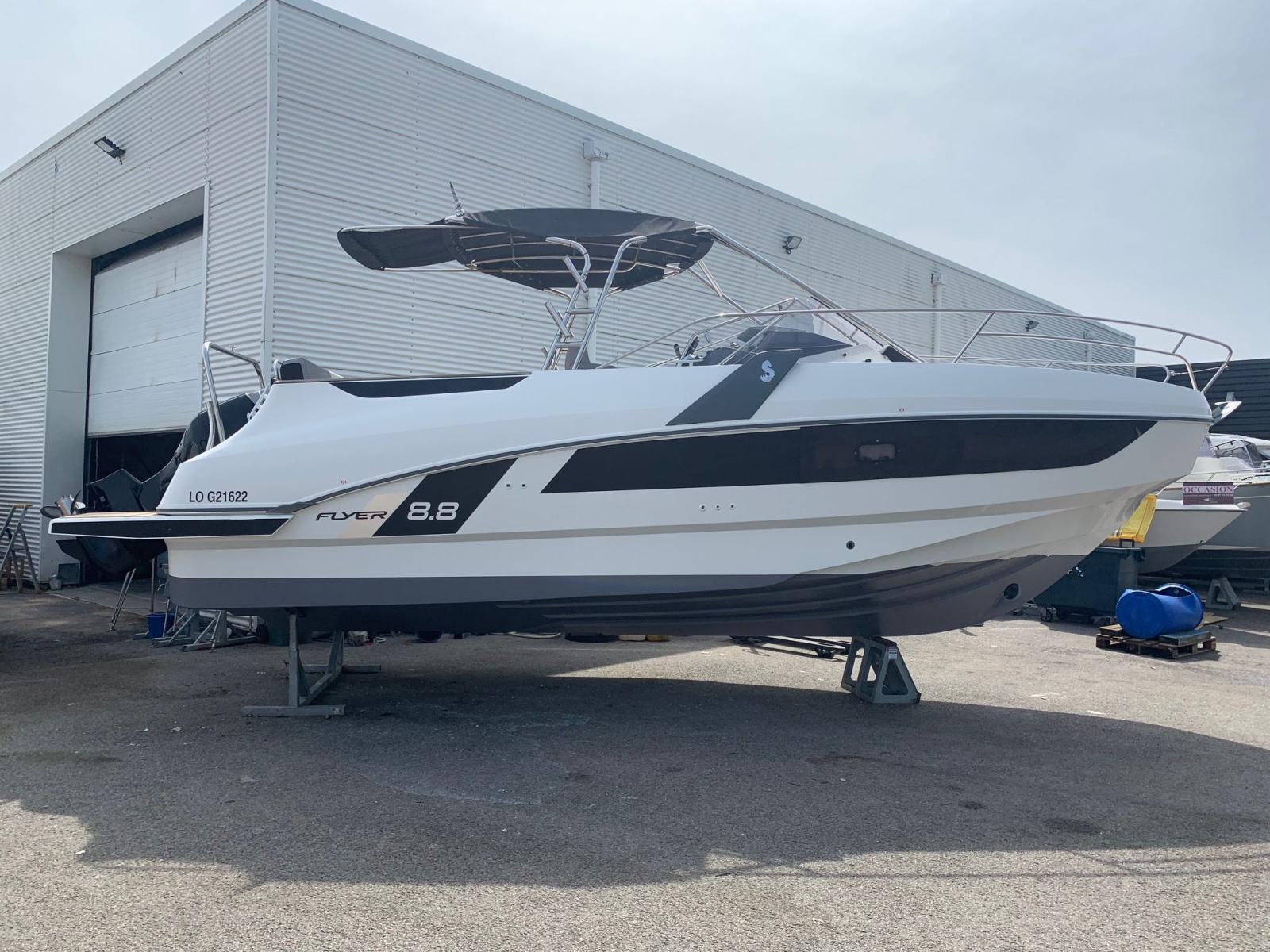beneteau Flyer 8.8 sundeck