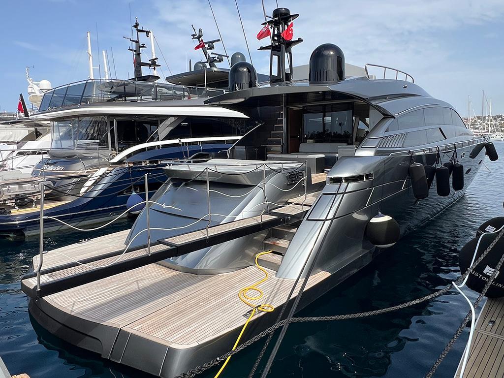 pershing 92