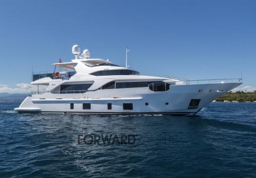 Benetti 93 delfino
