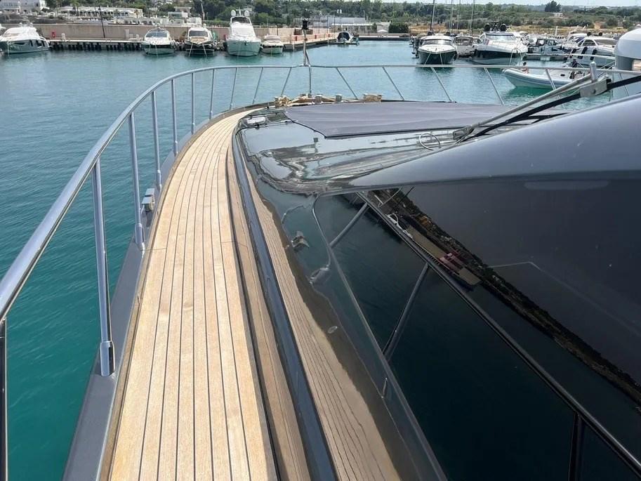 mangusta yachts 92