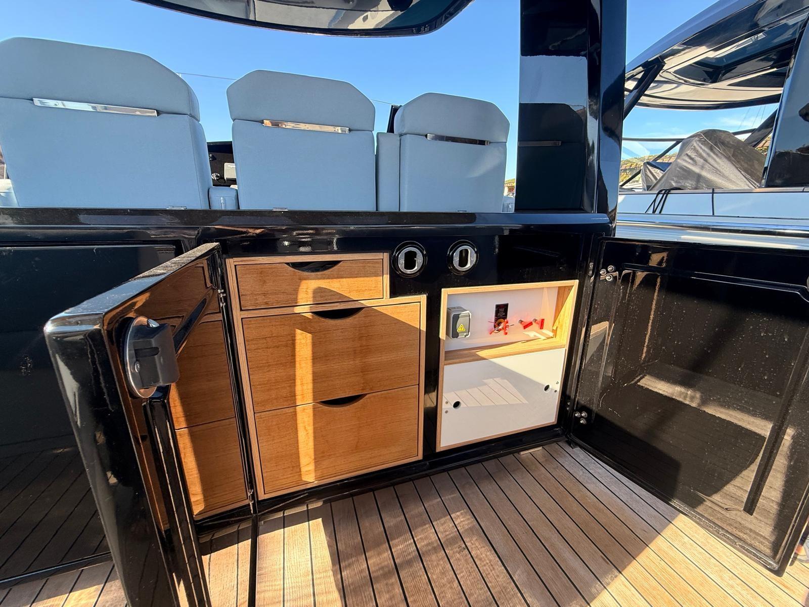 fjord 42 open