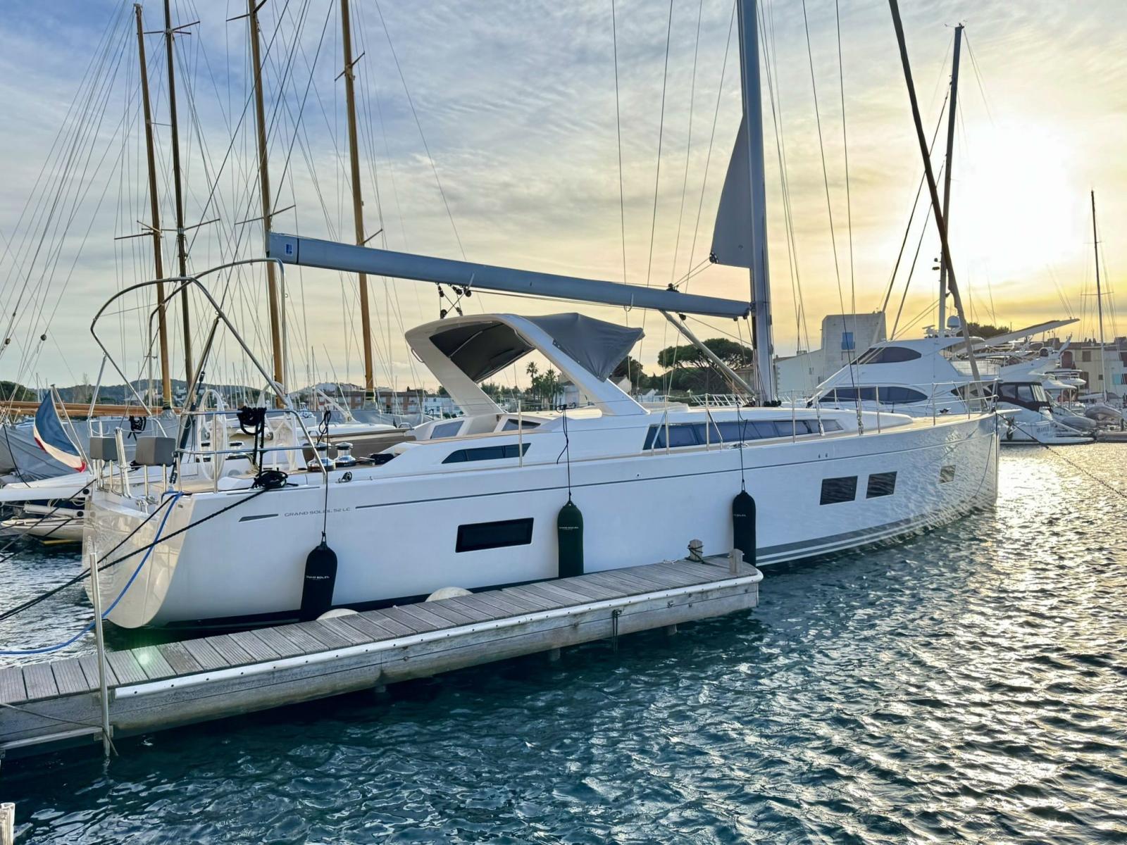 cantiere del pardo Grand soleil 52 long cruise