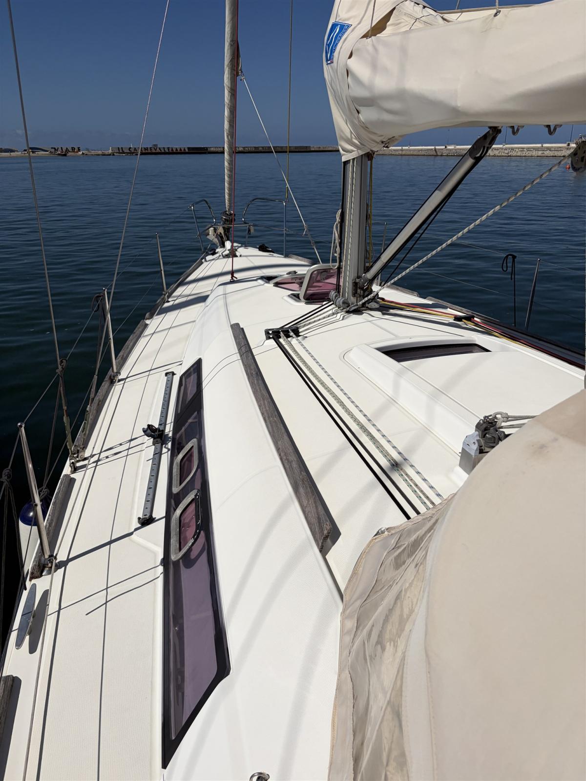 beneteau Oceanis 37