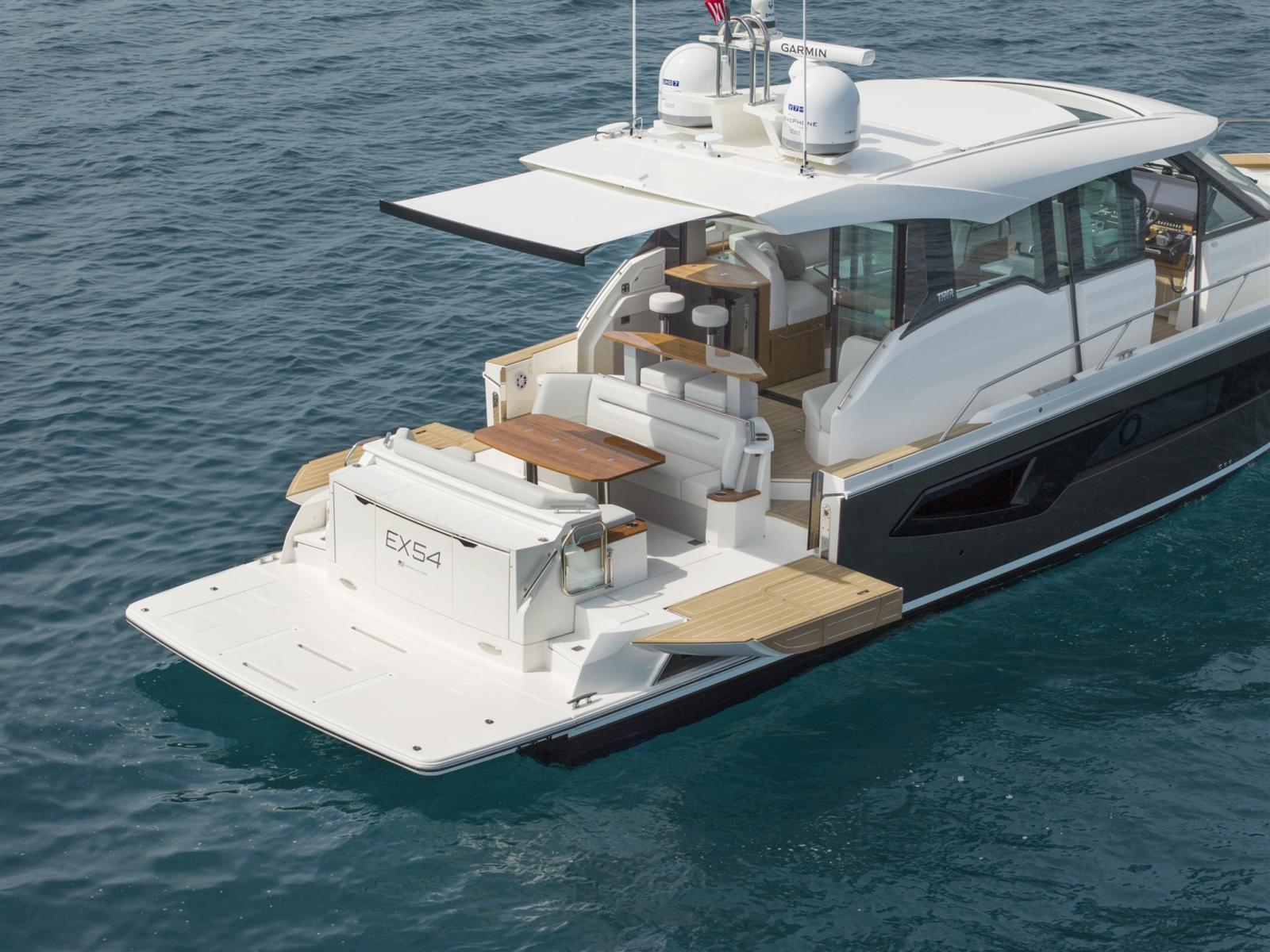 tiara yachts Ex54