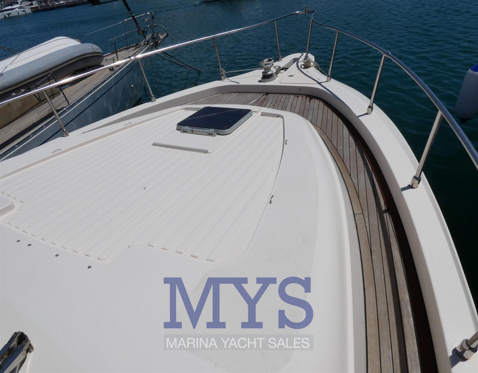 cayman yachts 42 fly