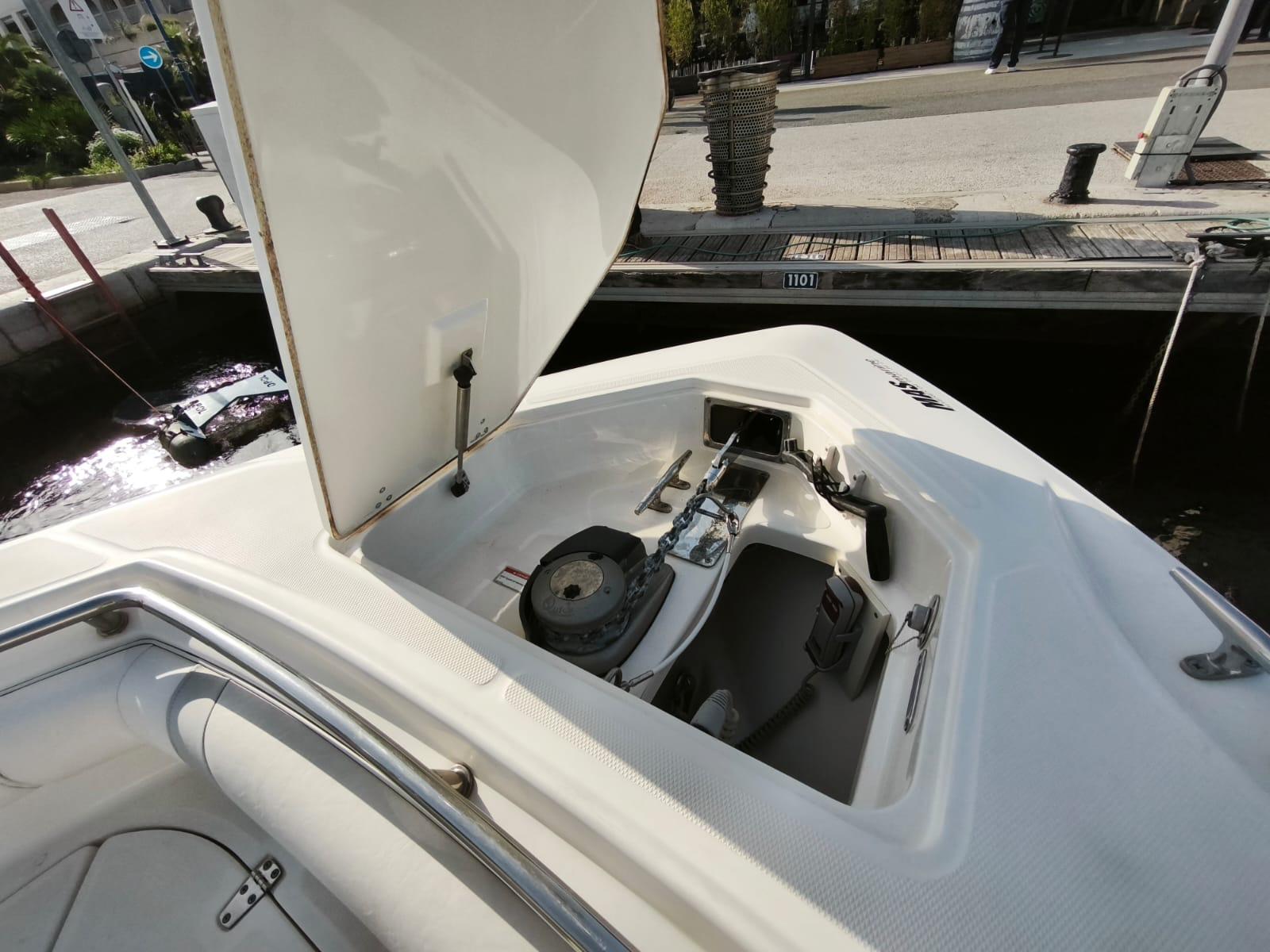 boston whaler 320 outrage