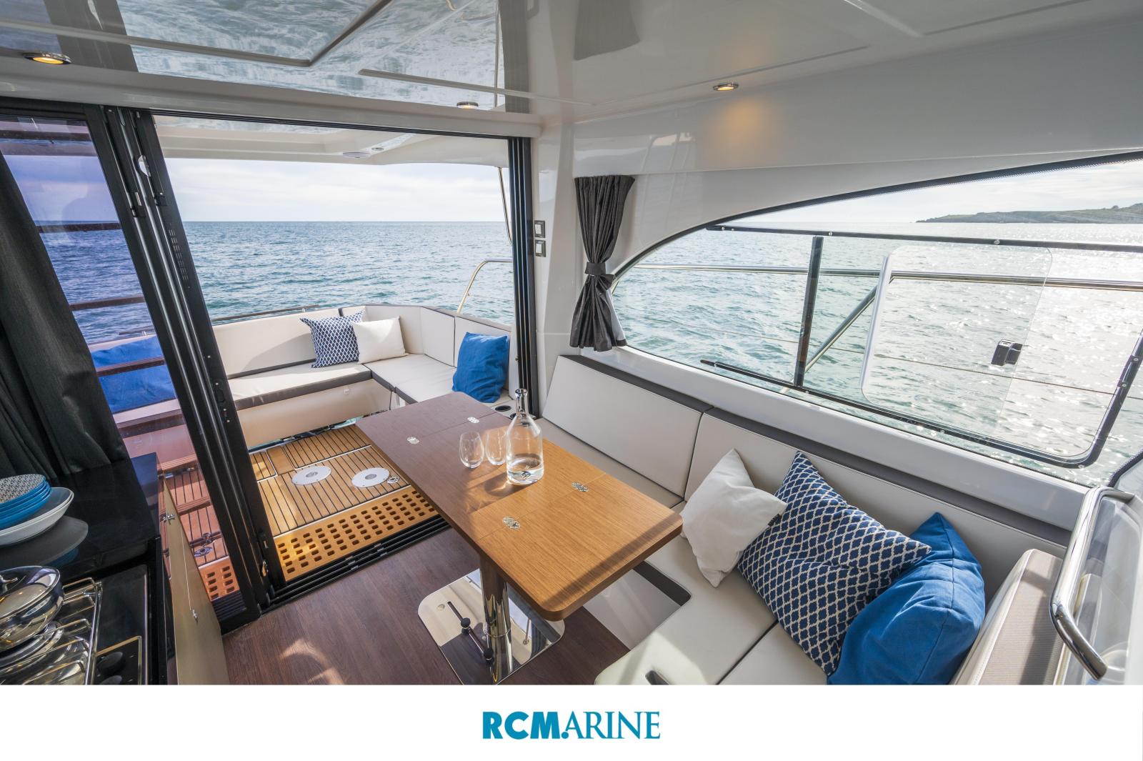 beneteau Antares 11 fly