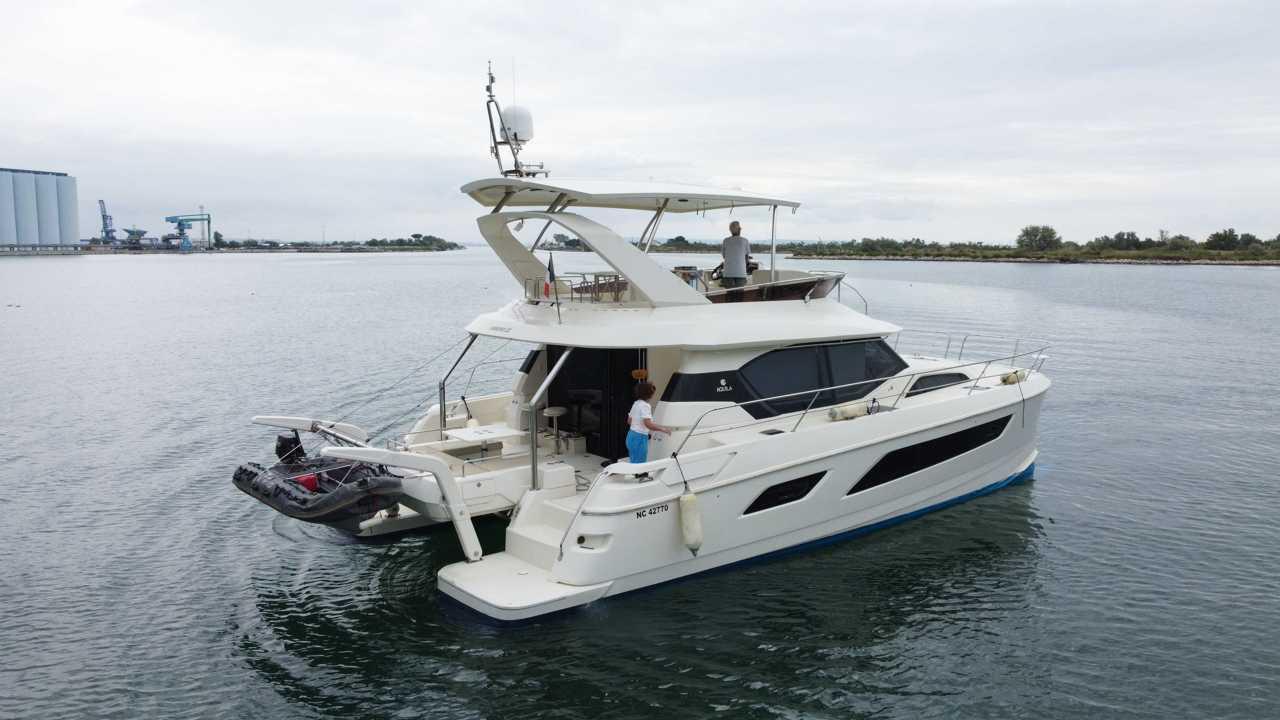 aquila power yacht Aquila 44