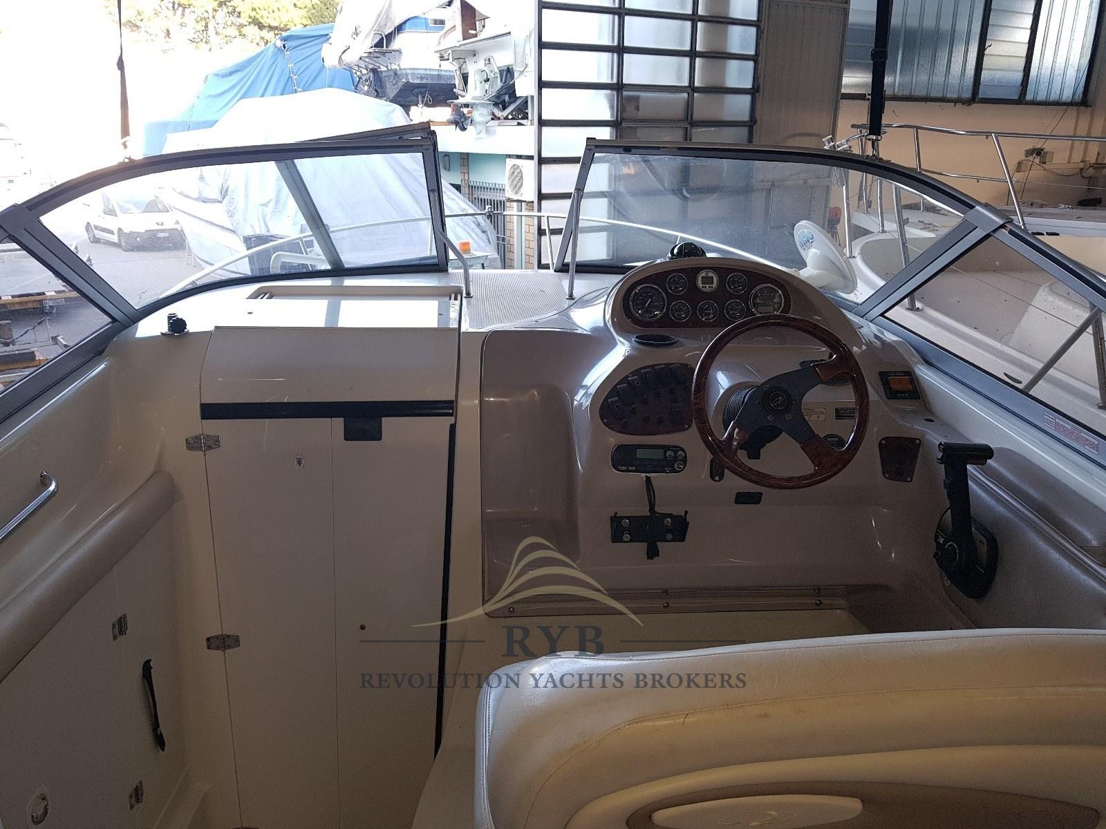 regal marine Commodore 242