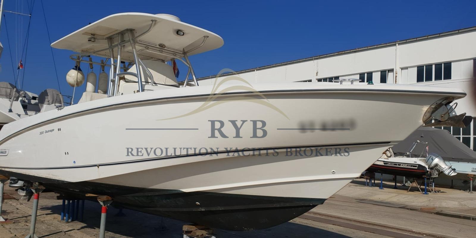 boston whaler Outrage 320