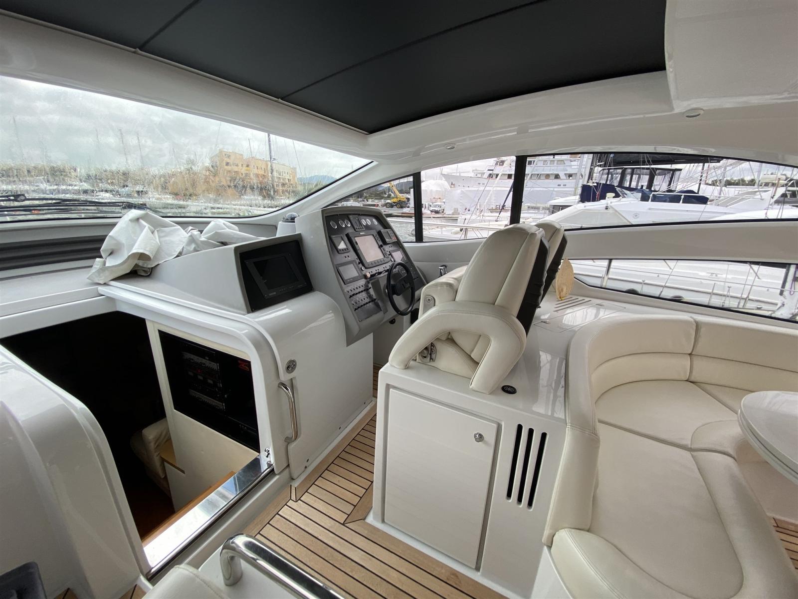 pershing 56