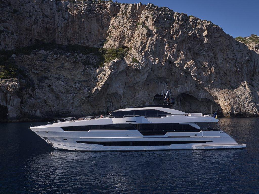 astondoa 110 century