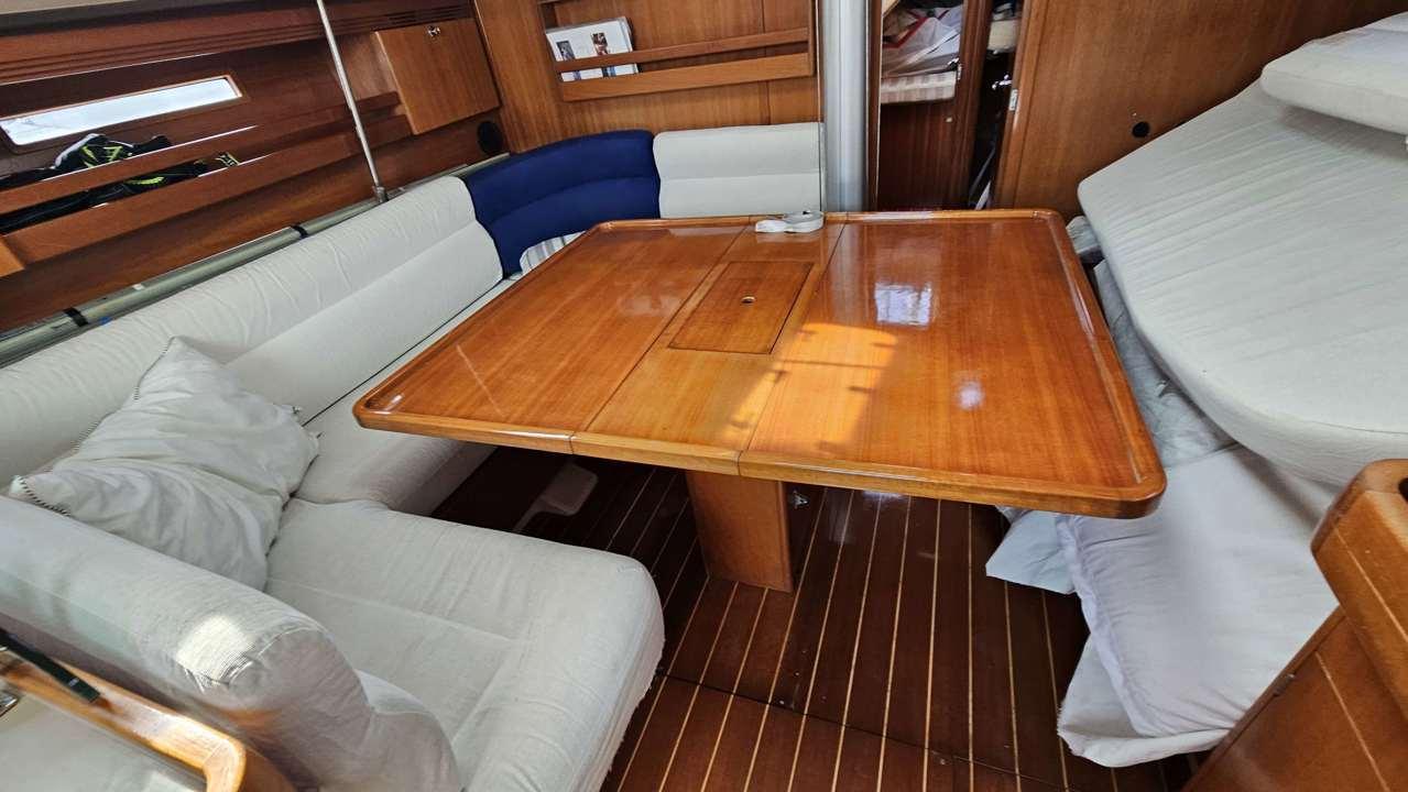dufour 44 performance