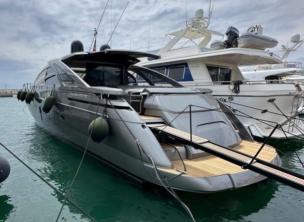 pershing Pershing 70
