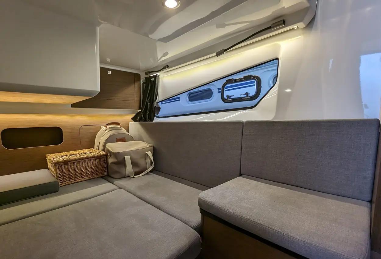 beneteau Antares 11 fly