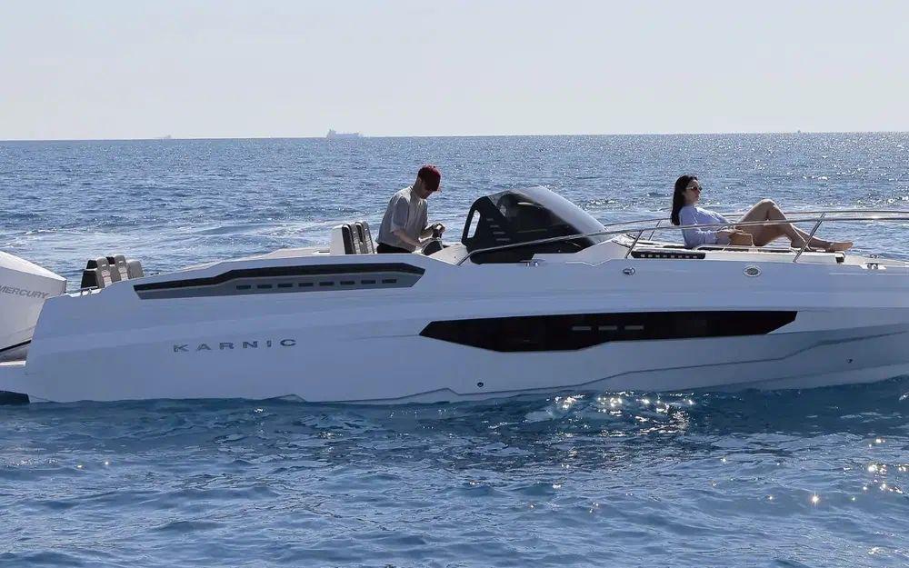 karnic R8-s