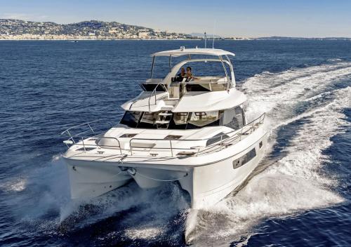 Aquila 44