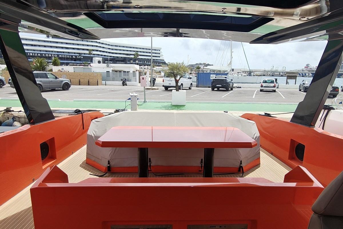 vanquish yachts Vq52 ht