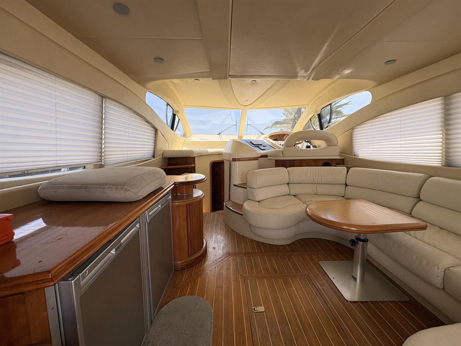 azimut 46