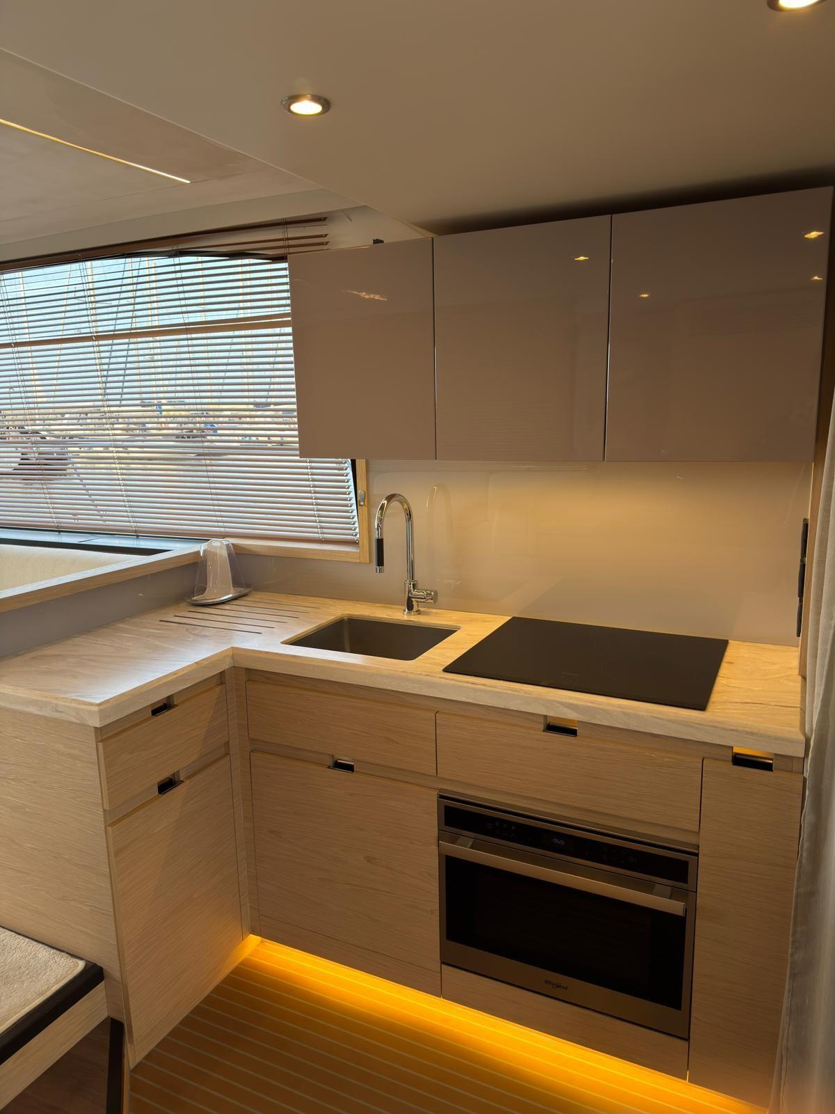beneteau. Monte carlo 52 fly