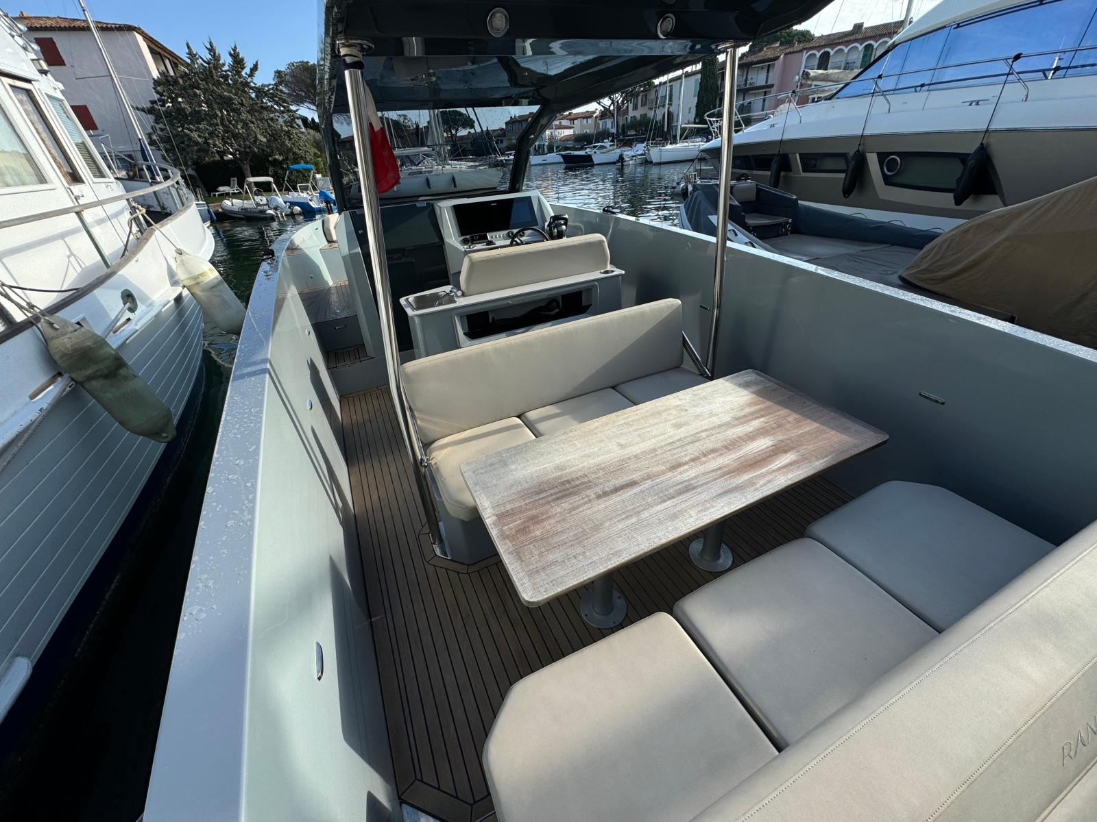 rand Escape 30