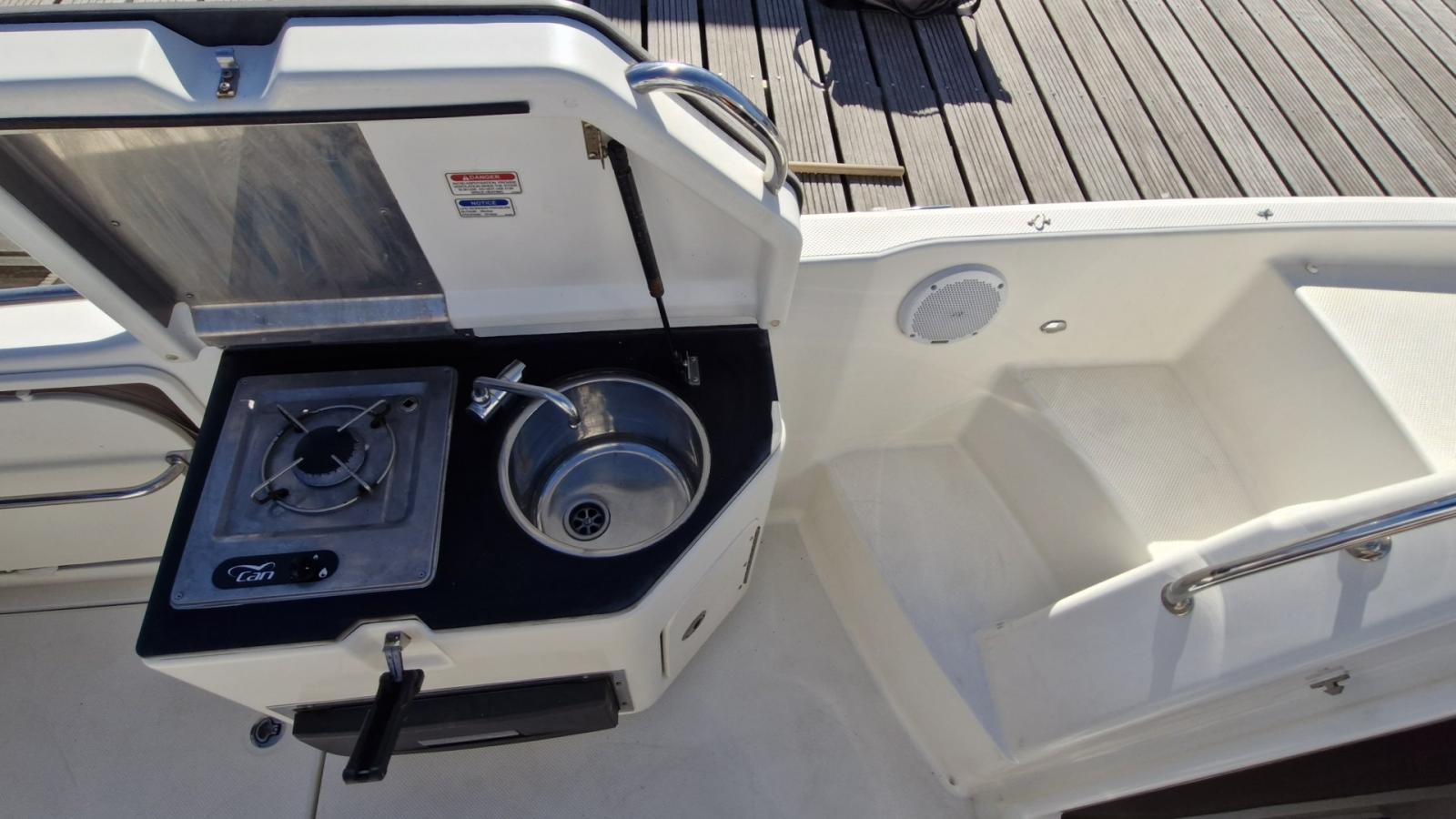 quicksilver 755 sundeck