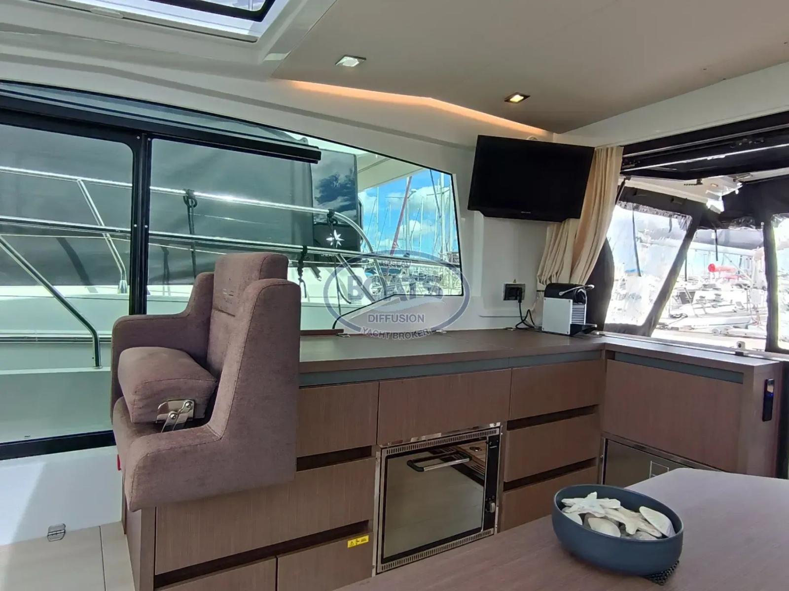 sealine C335