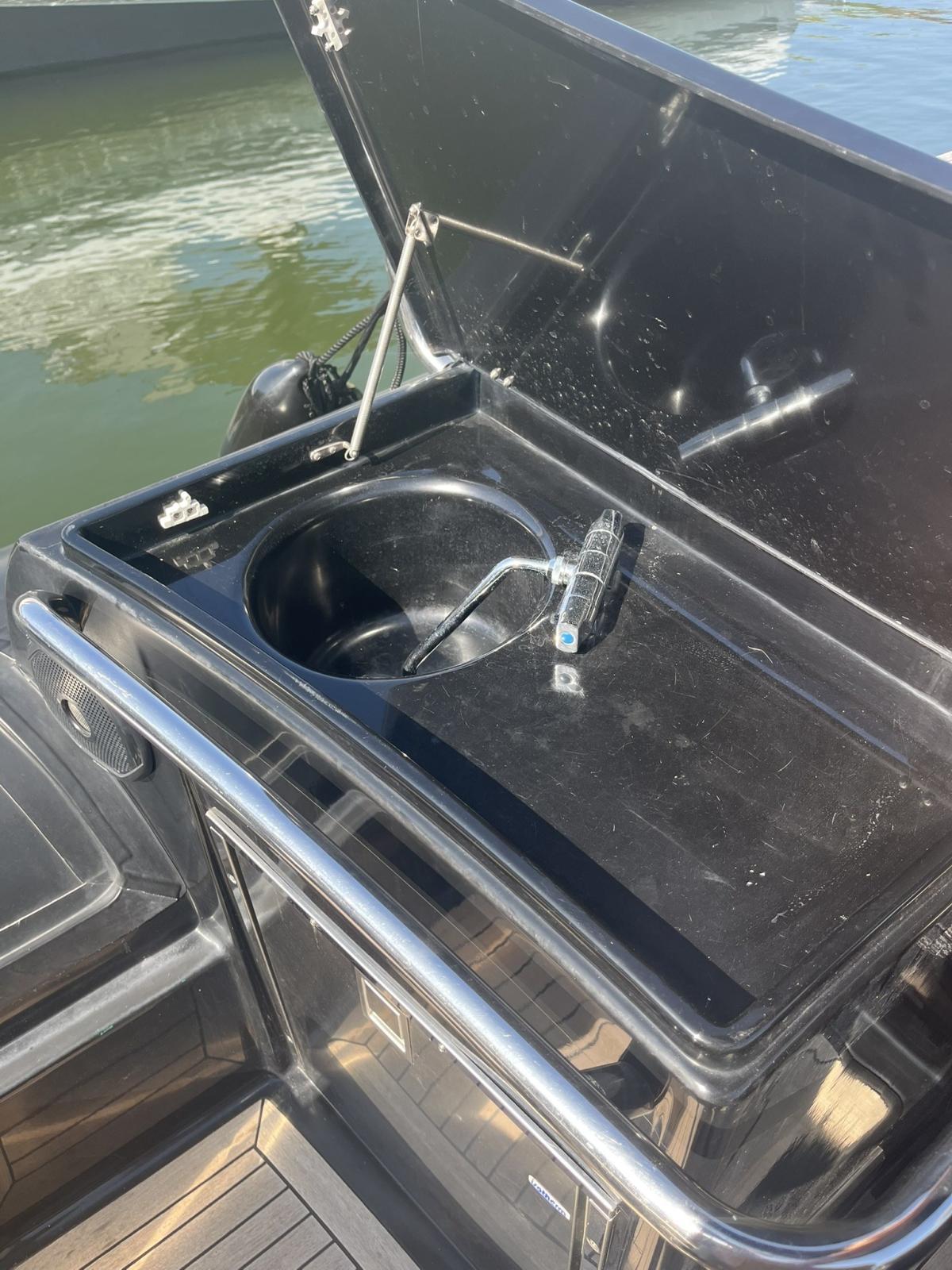 pirelli Pzero 1100 cabin