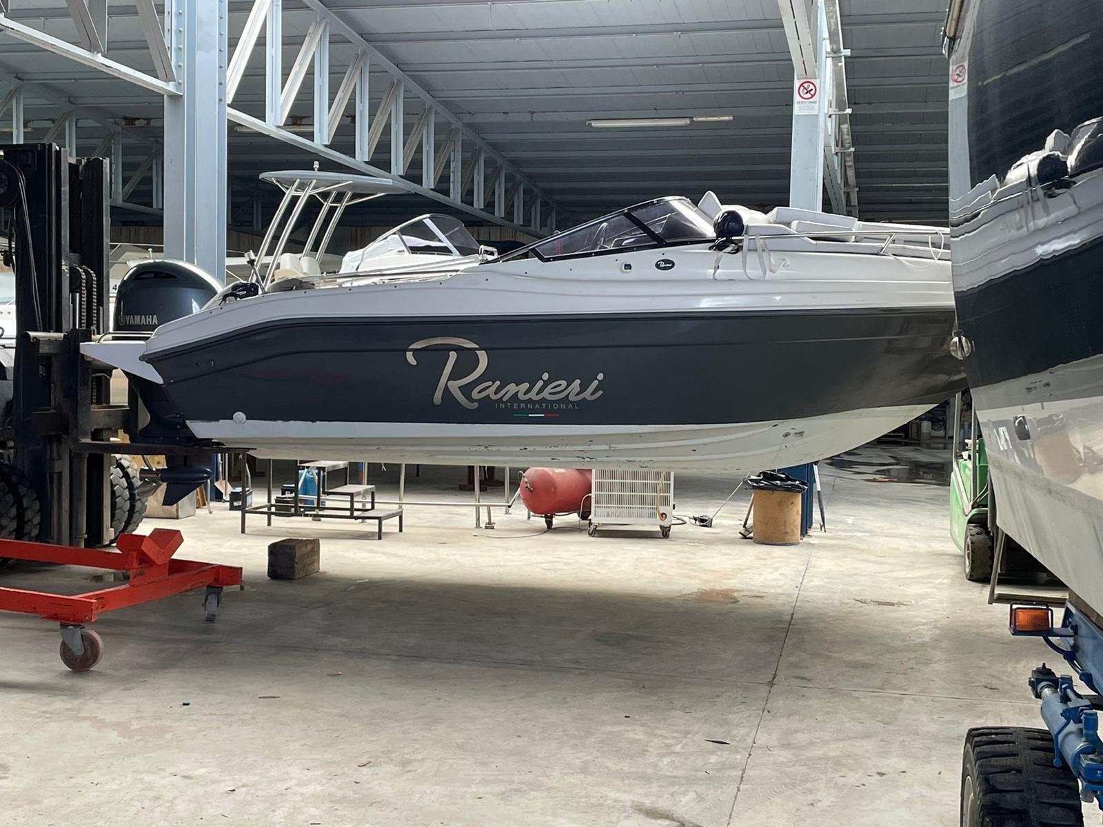 ranieri cantiere Midnight sun 20