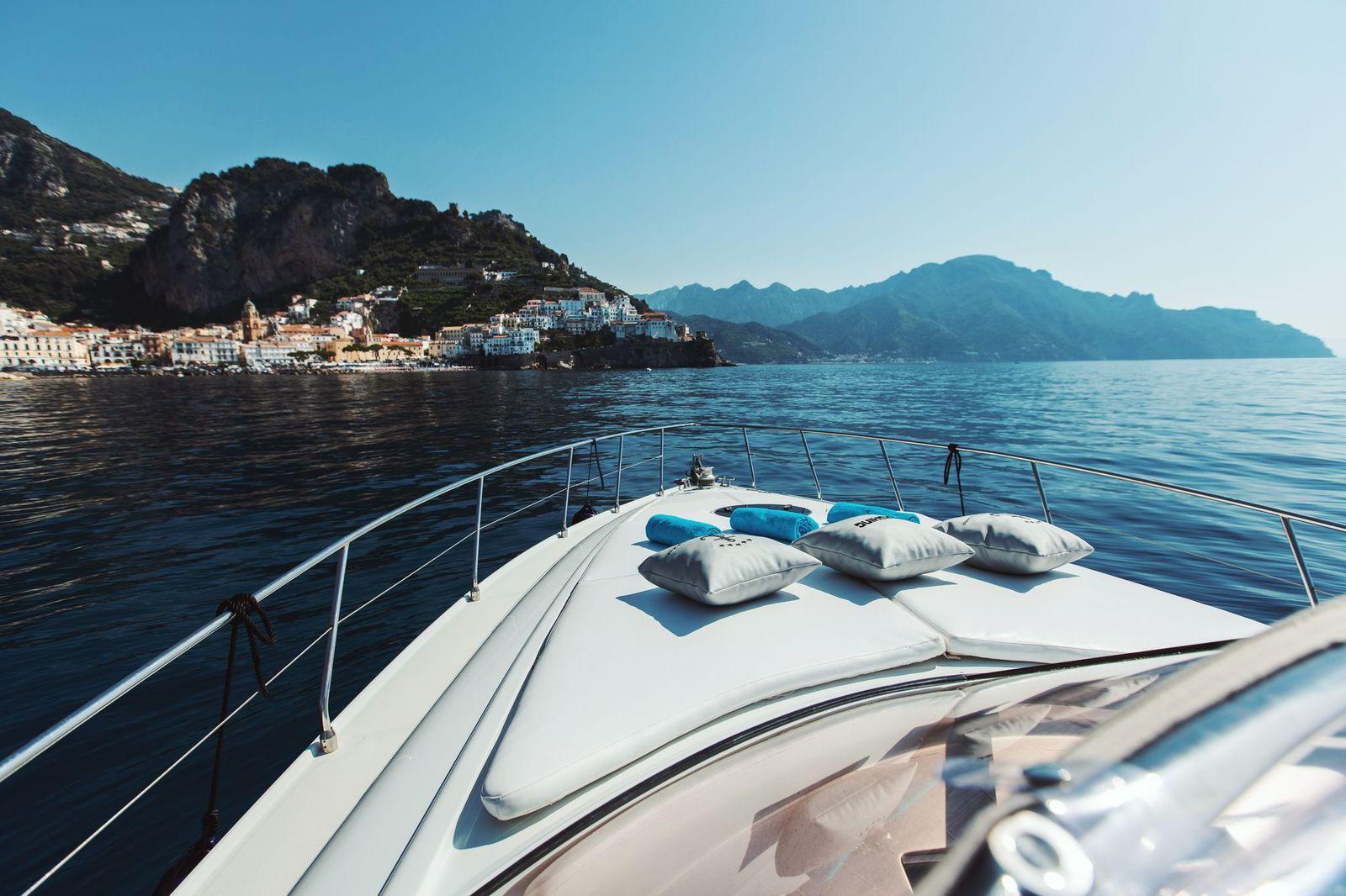 pershing 37