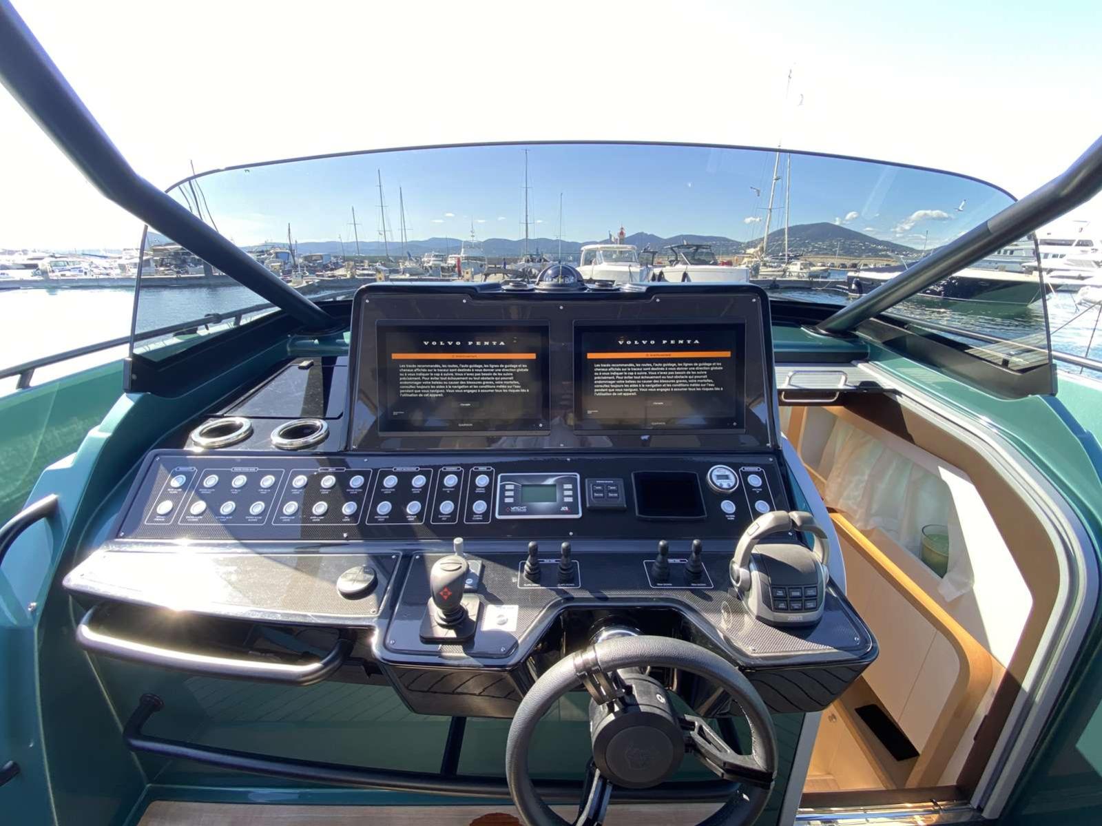 canados Gladiator 493 grand