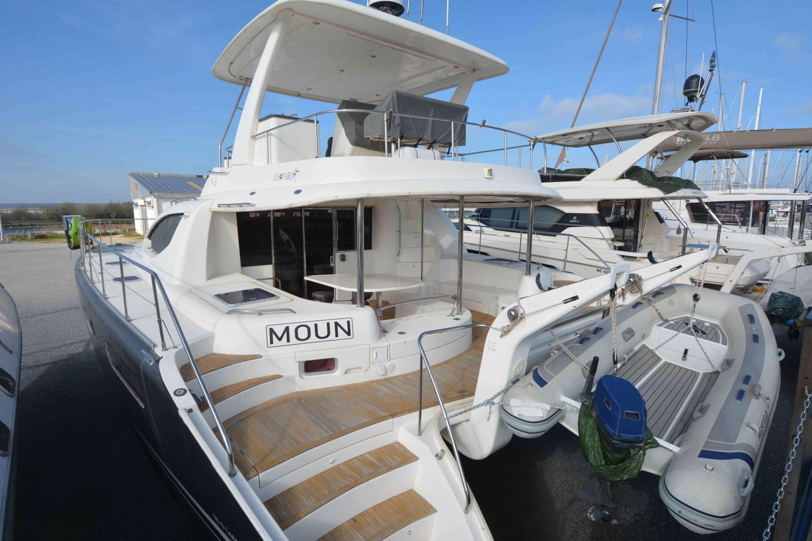 leopard 47 power cruiser