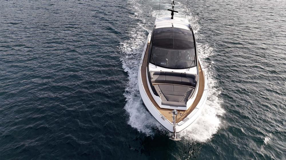 sunseeker Predator 65