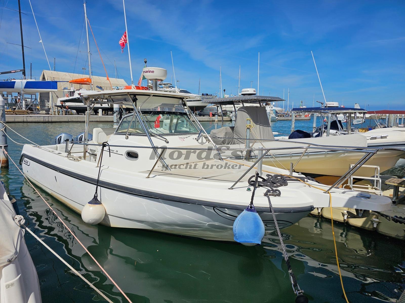 boston whaler Outrage 28 (honda 250 - 2017)