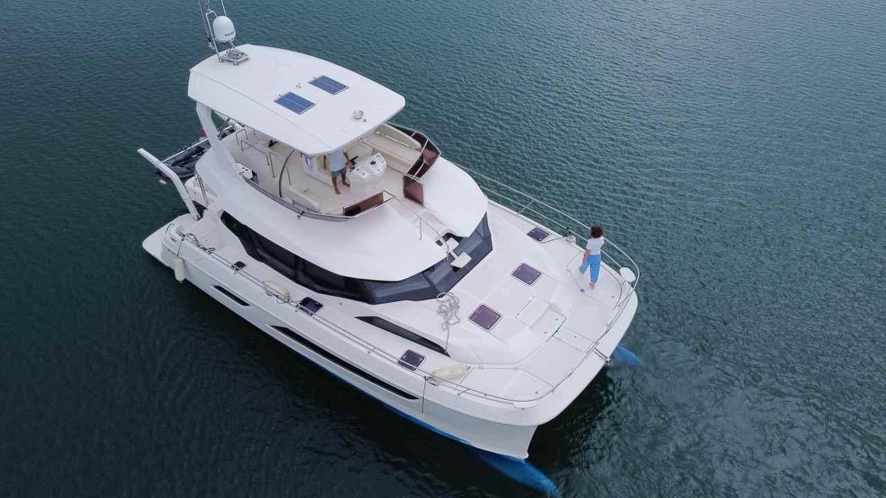 aquila power yacht Aquila 44