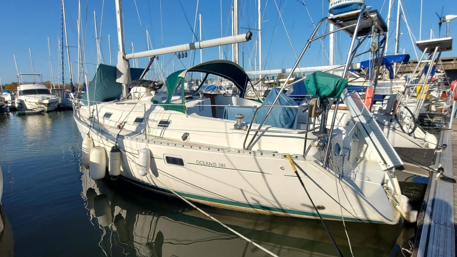 beneteau Oceanis 381