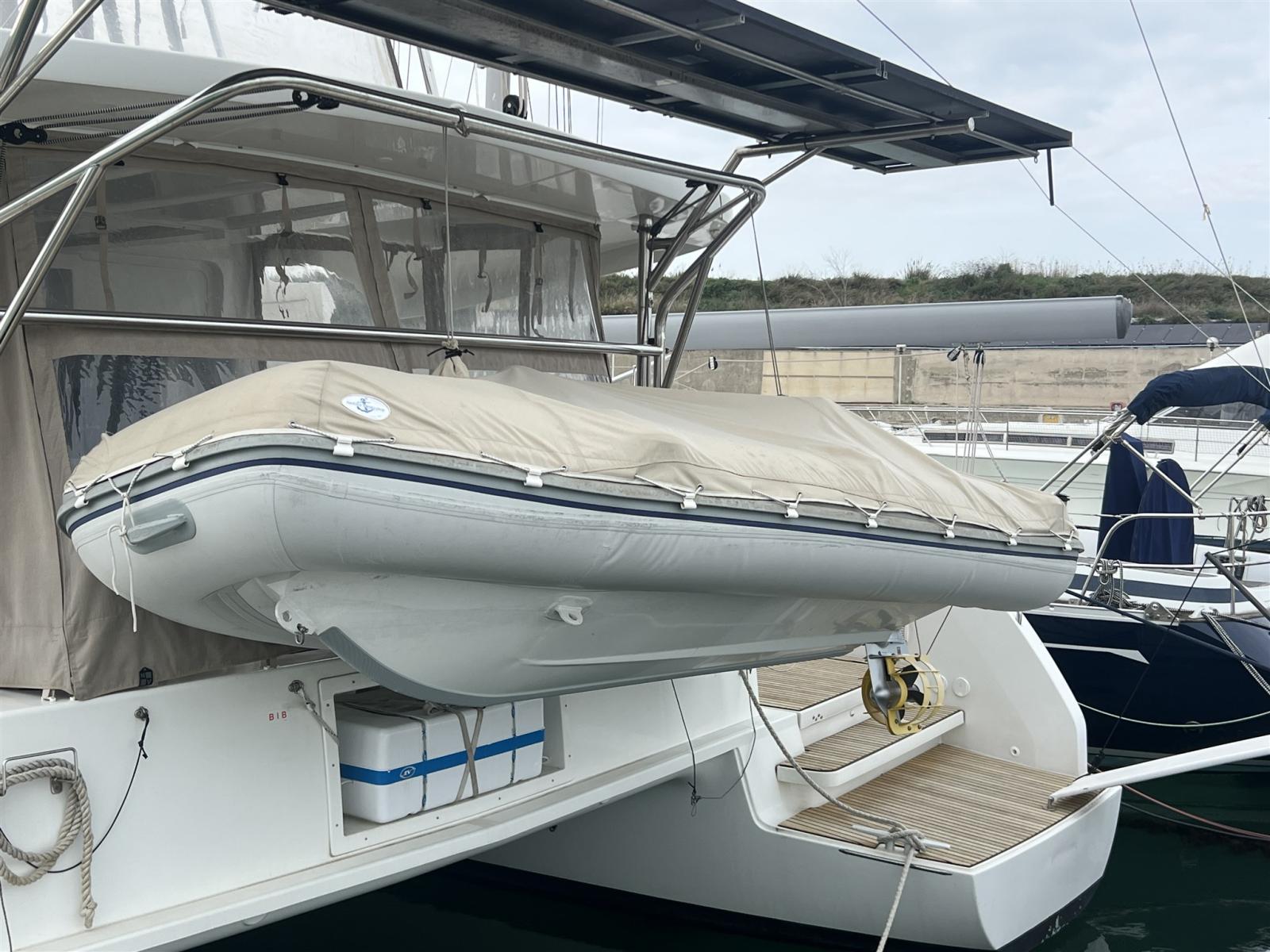 lagoon 46