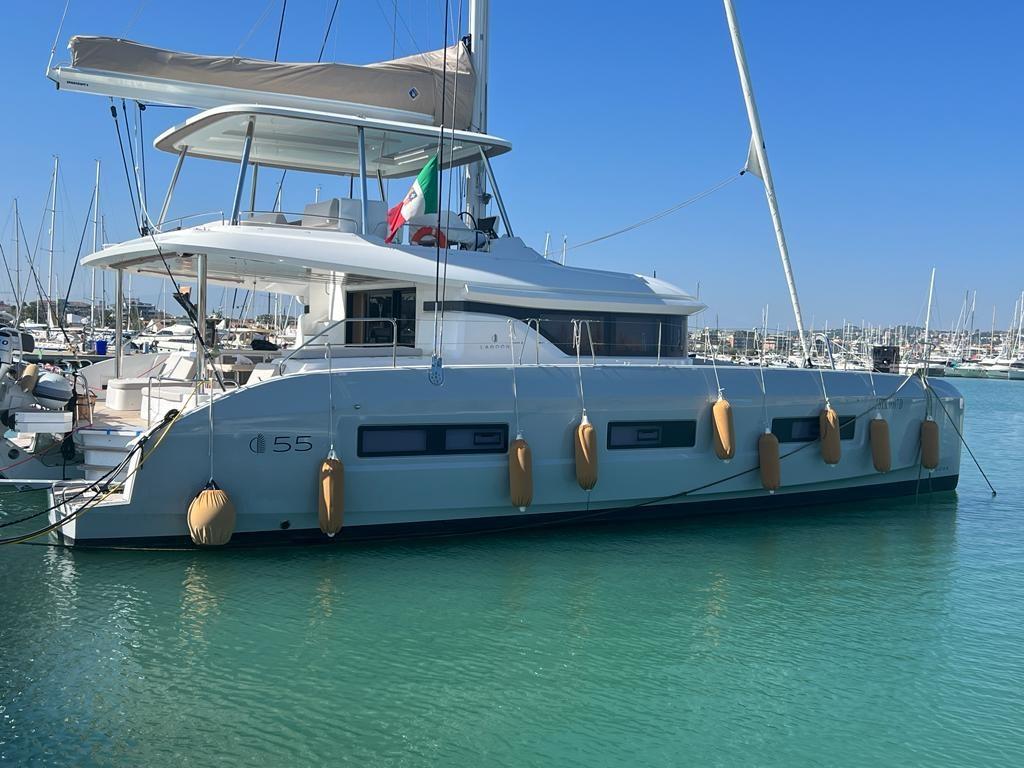 lagoon 55