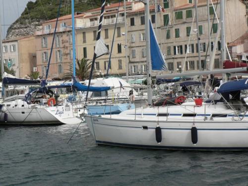 Bavaria yachts 36