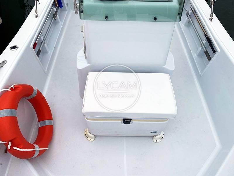 chantier naval kelt White shark 215