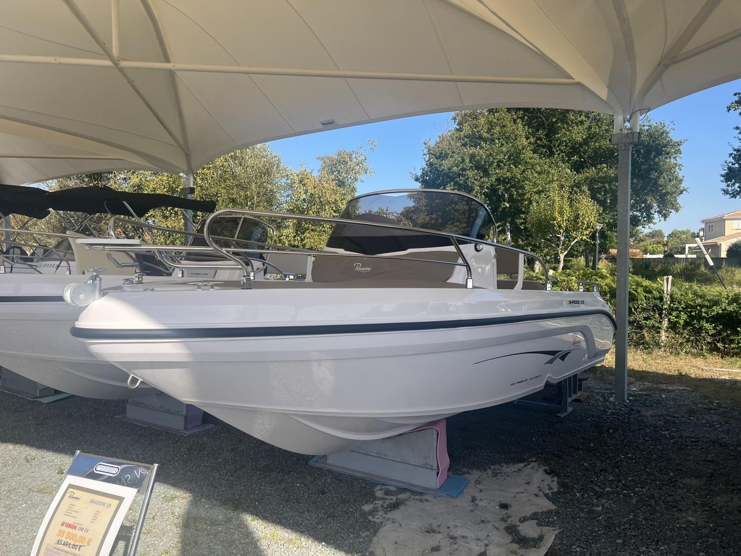 ranieri Shadow 19