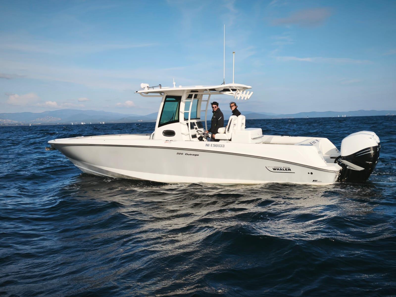 boston whaler 320 outrage