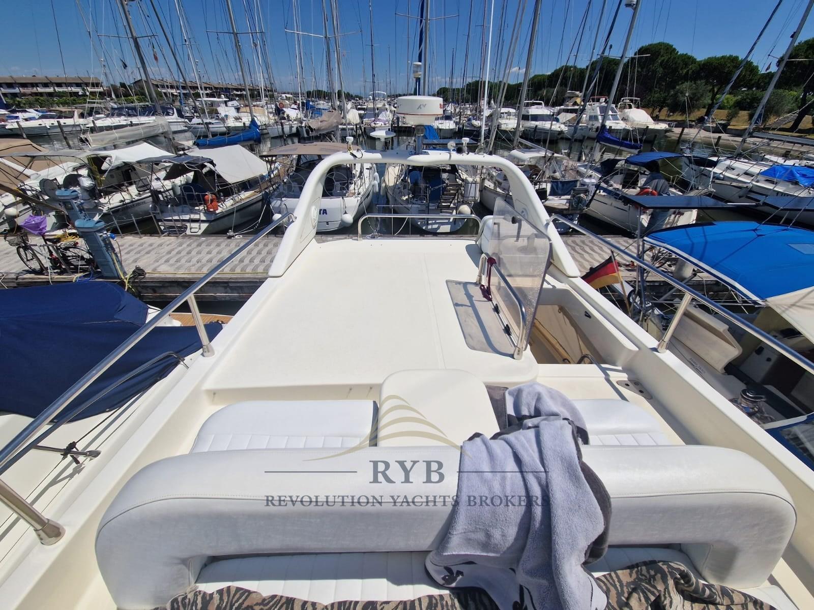 azimut Az 40 fly