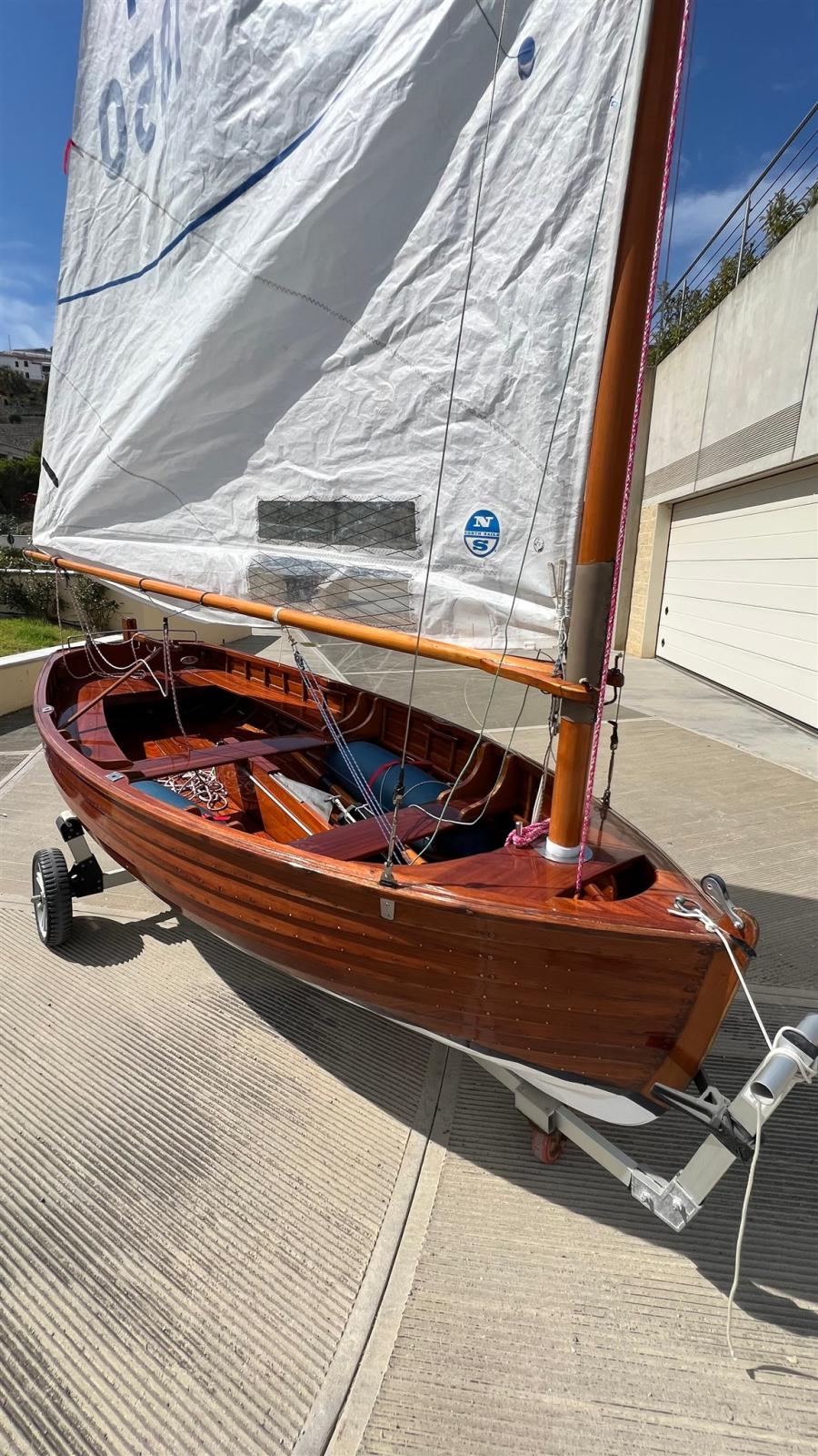 montisola Dinghy