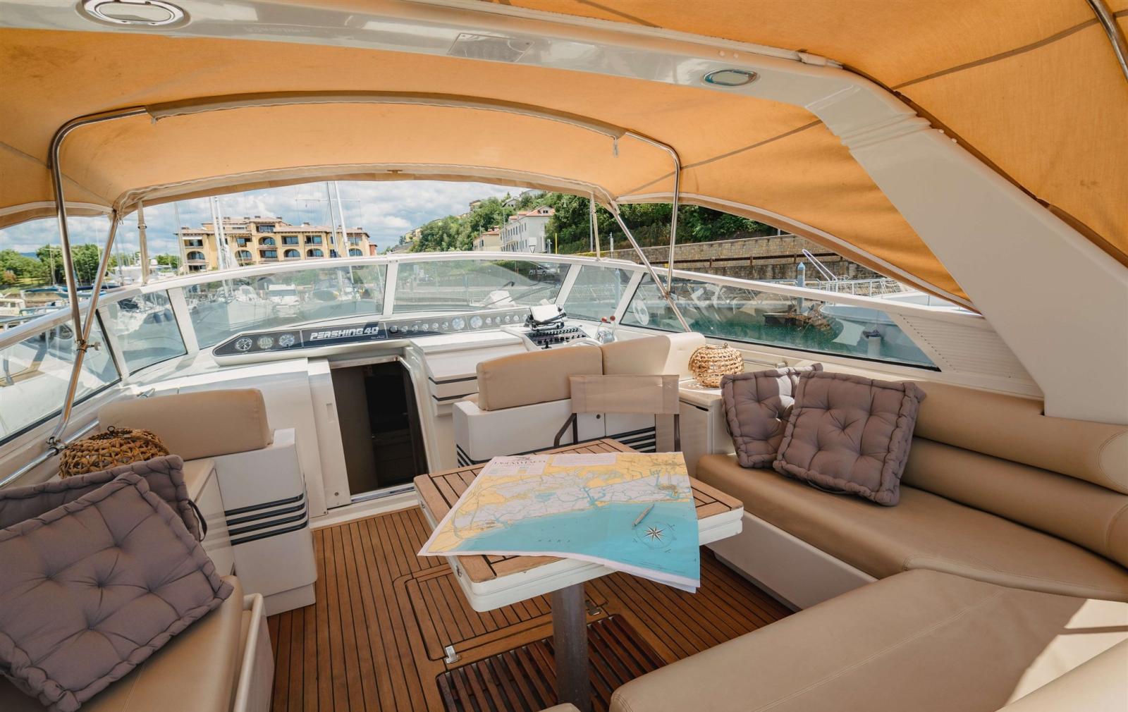 pershing 40