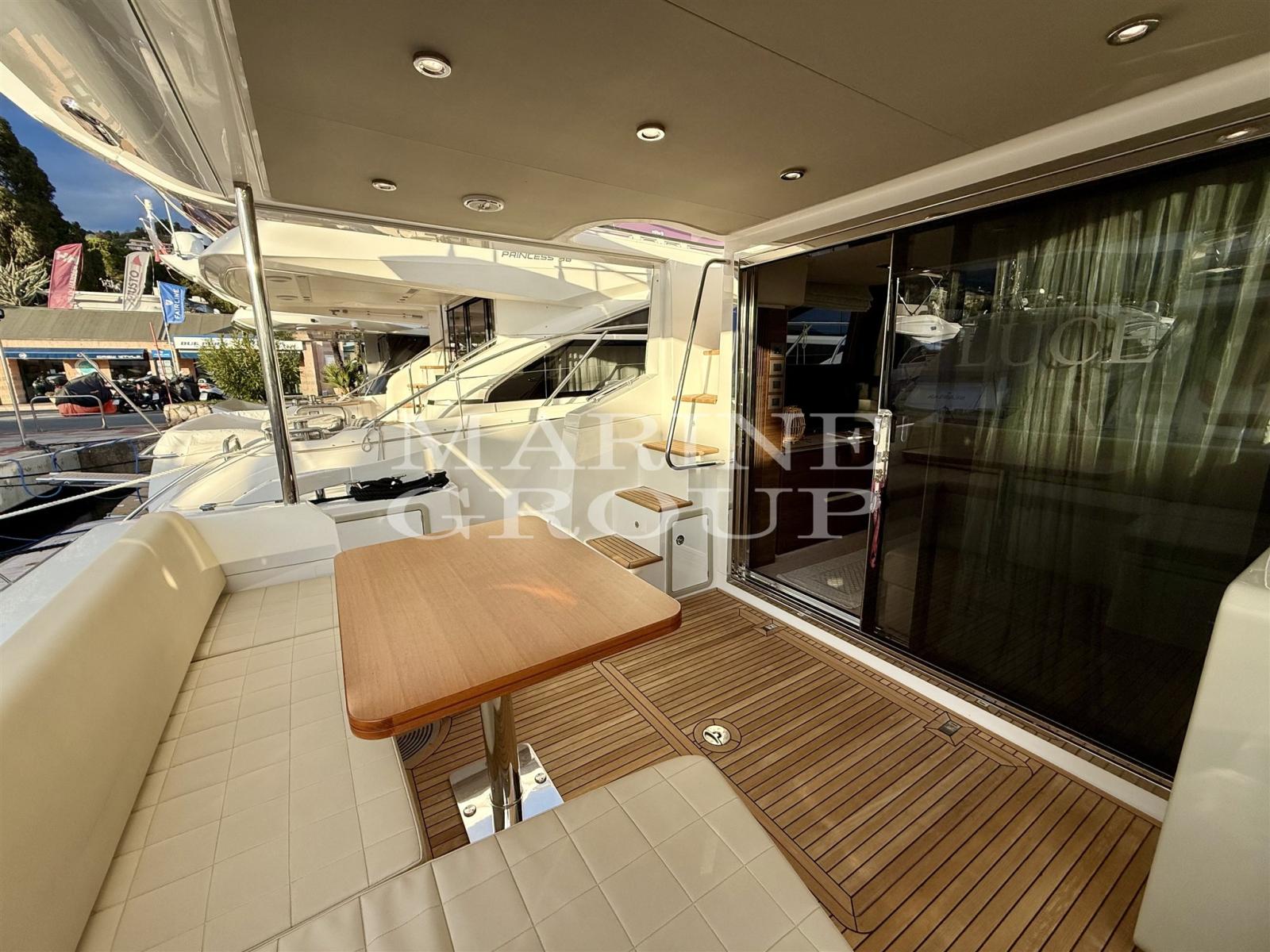 azimut 50 fly