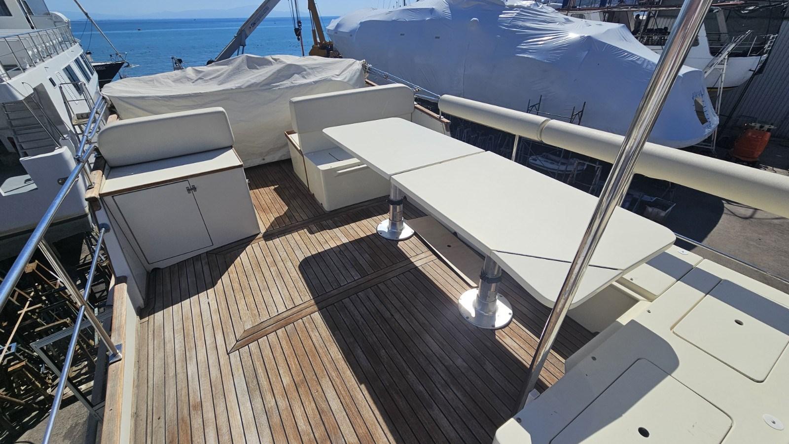 grand banks 42